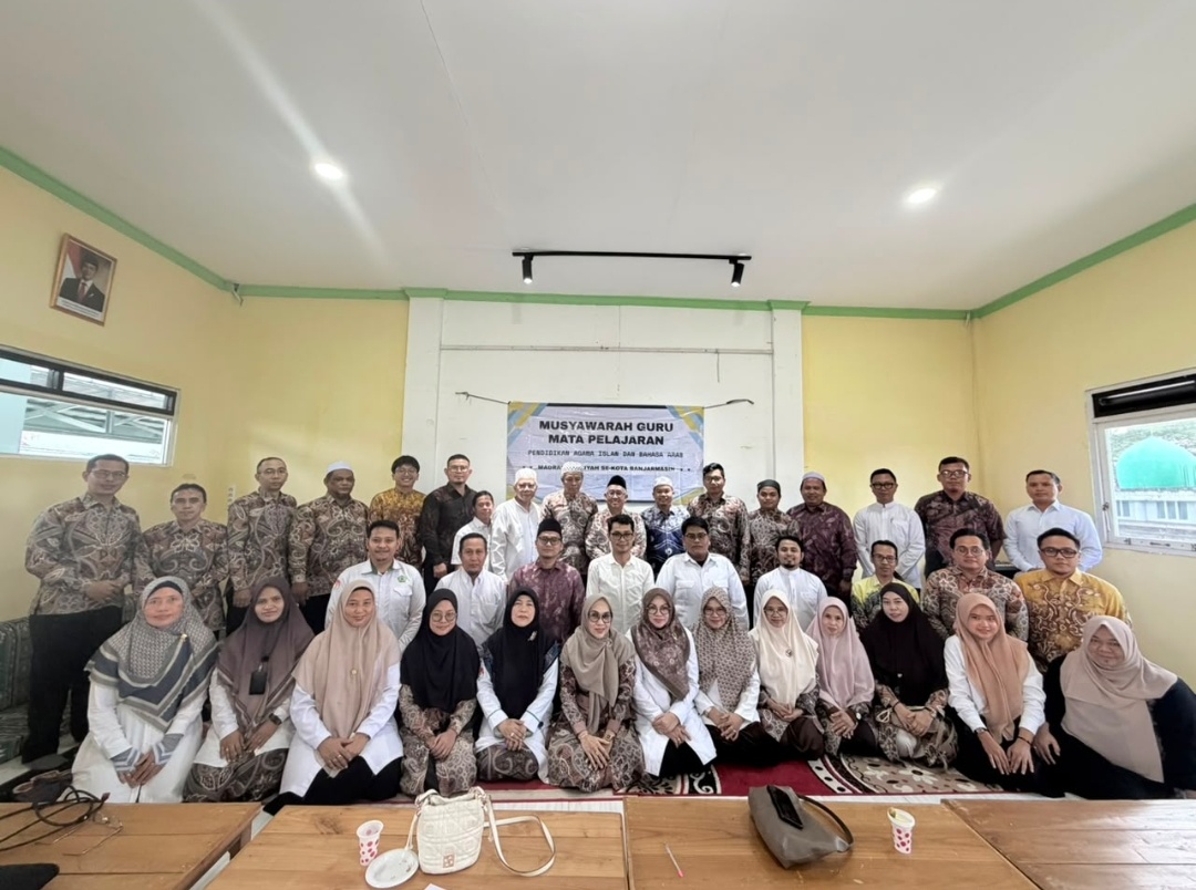Guru MAN 2 Kota Banjarmasin Ikuti Pelatihan AI pada MGMP PAI Bahasa Arab MA Kota Banjarmasin