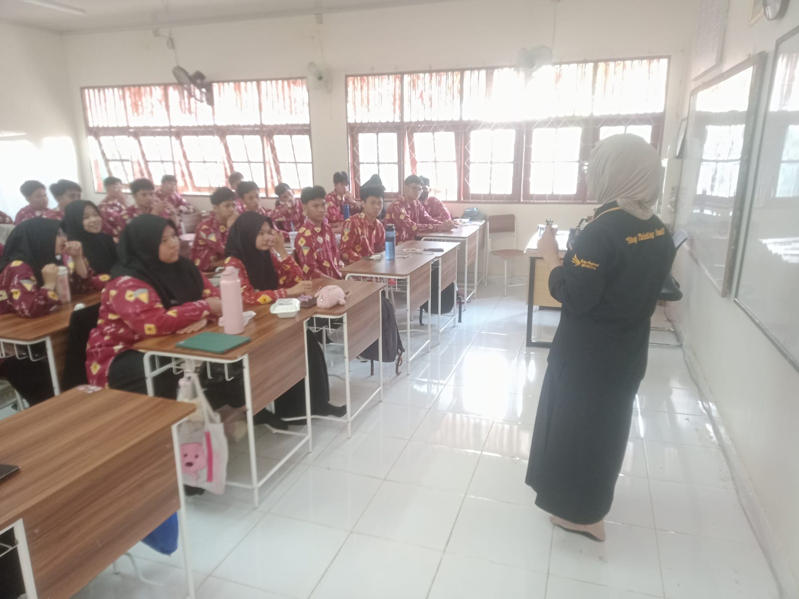 PT Sarana Edukasi Indonesia Sosialisasikan Program Pelatihan Bahasa Inggris di MAN 2 Kota Banjarmasin