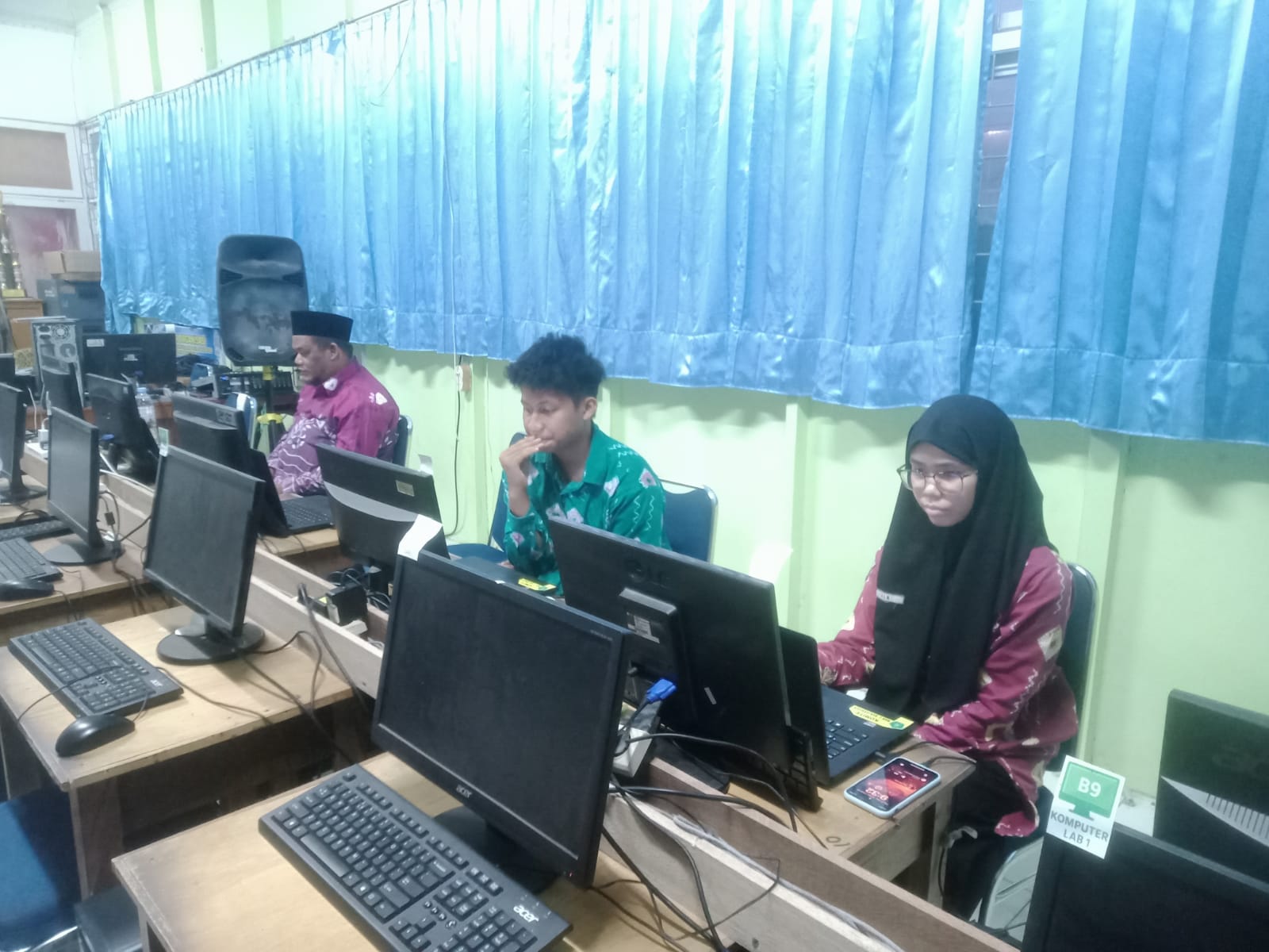 Persiapan Maksimal, Guru dan Murid MAN 2 Kota Banjarmasin Ikuti Simulasi Serentak OBA-9 Tahun 2026